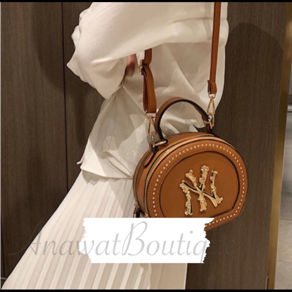 Flawless Crossbody Handbag